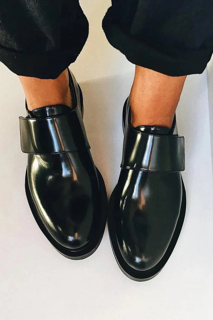 IRIS | SHINY LOAFERS WITH STRAP