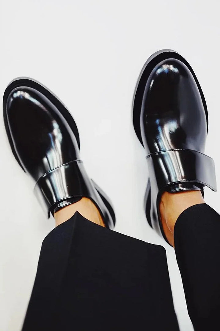 IRIS | SHINY LOAFERS WITH STRAP