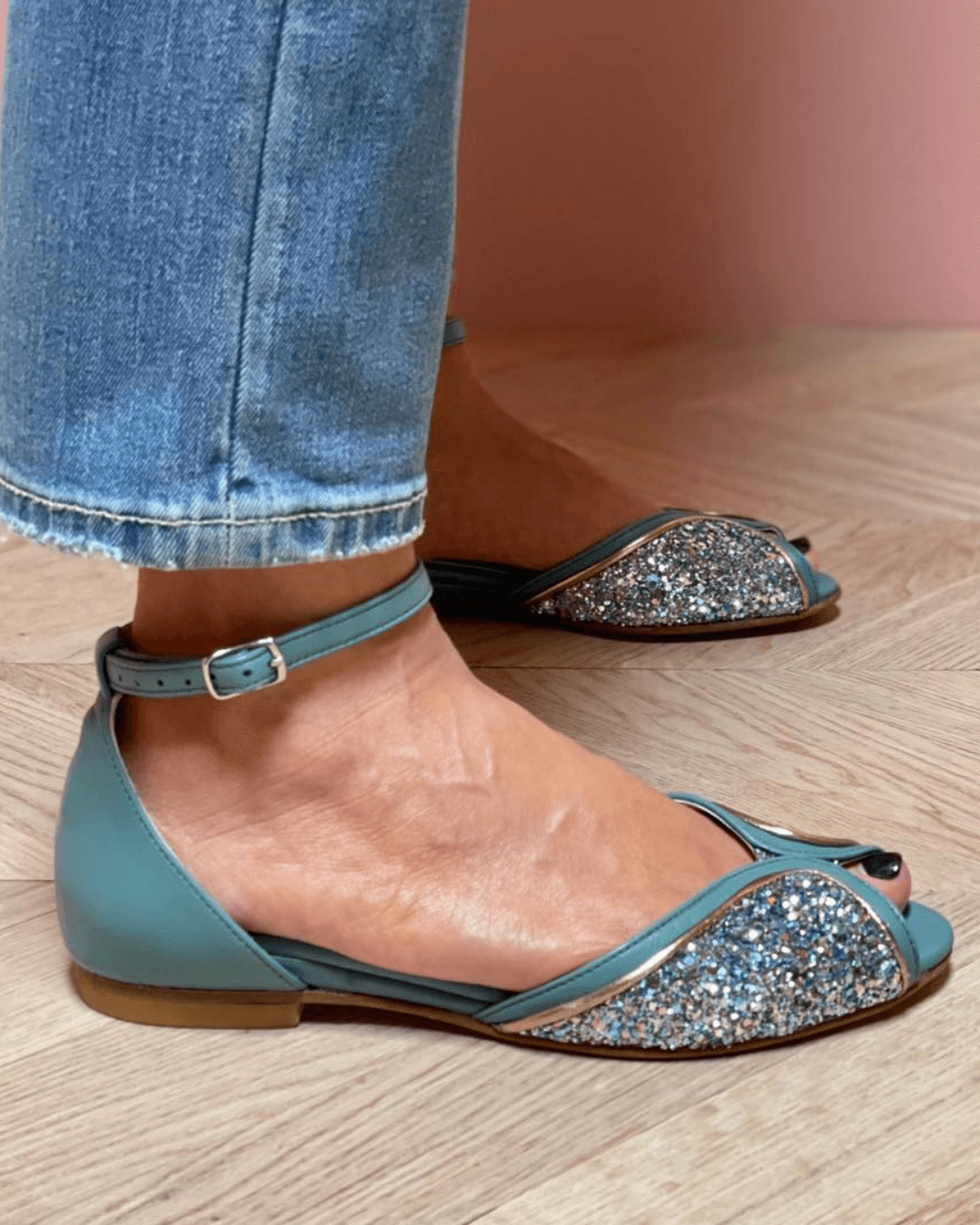 BRIGITTA | GLITTER LOW SANDAL