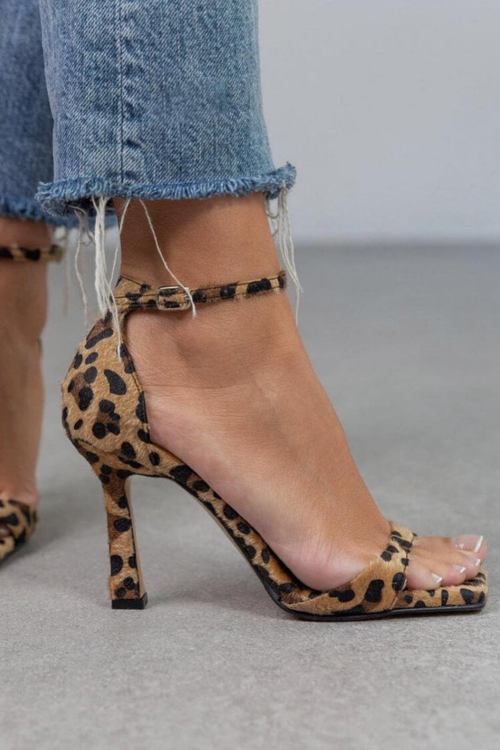 AFRICA | HIGH HEEL ANIMAL PRINT SANDAL
