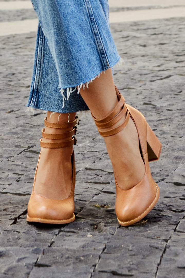 Allegra™ | Sandals with Strap and Thick Heel