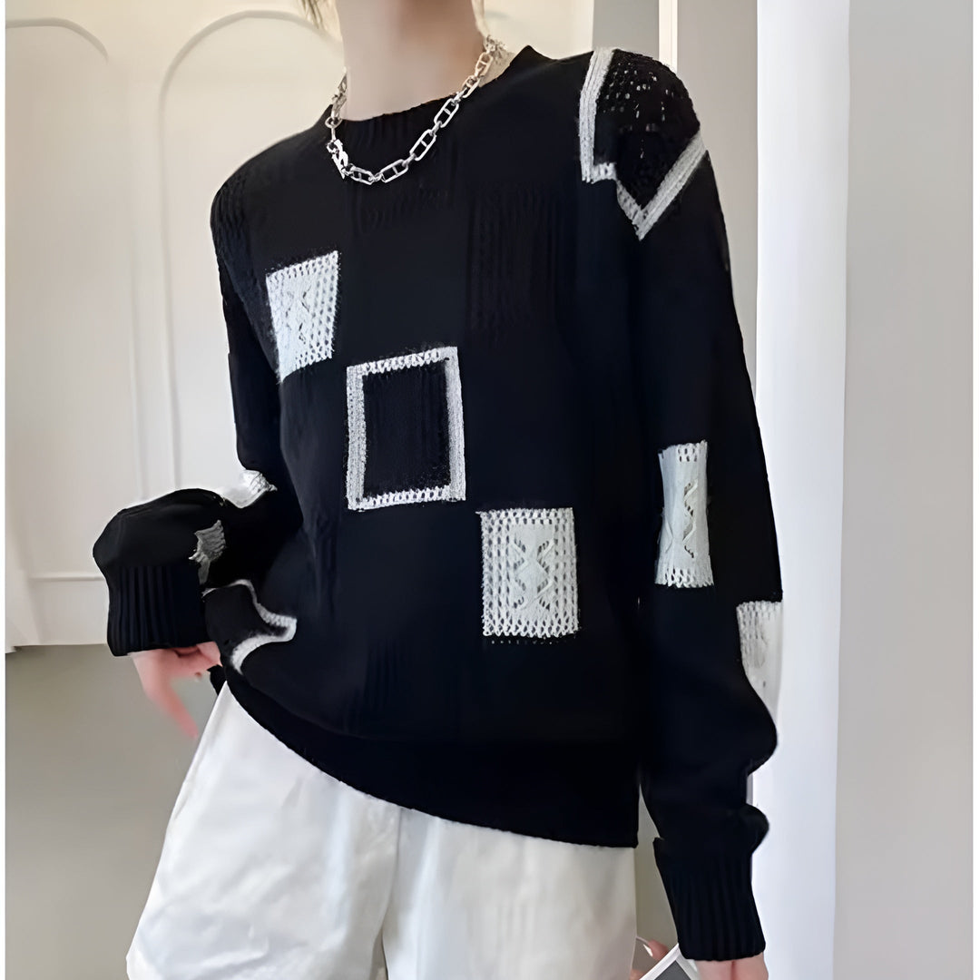 Laura - Flattering Timeless Sweater