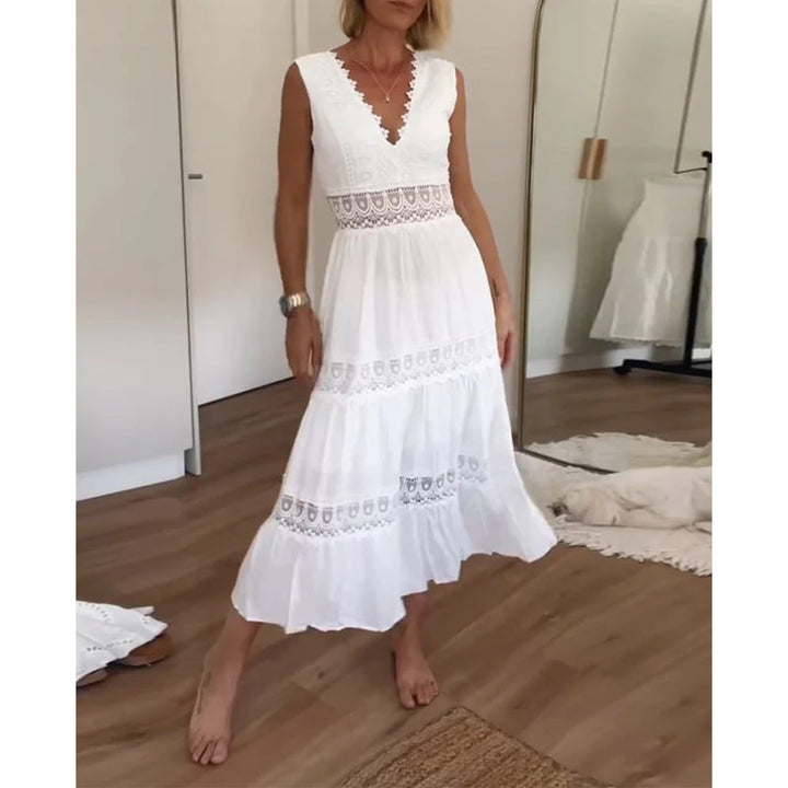 Lilith - Elegant dress with lace