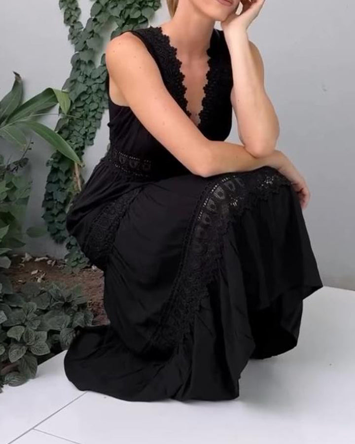 Lilith - Elegant dress with lace