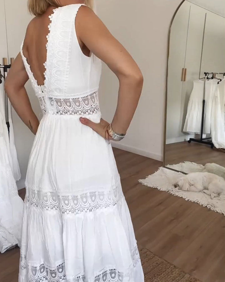 Lilith - Elegant dress with lace